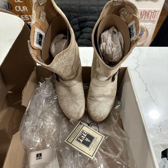 Vintage Frye Veronica Shortie White Crackle Slouch Boot - Picture 3 of 16